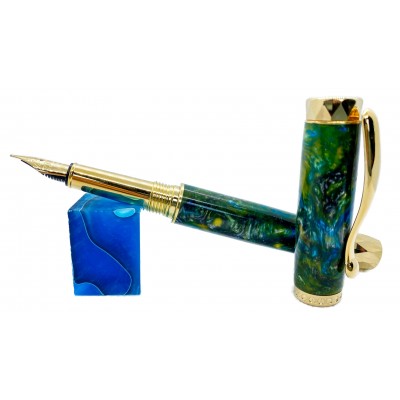 Die-Cut Atrax fountain pen